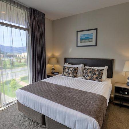 Ramada Suites By Wyndham Queenstown Remarkables Park Bagian luar foto