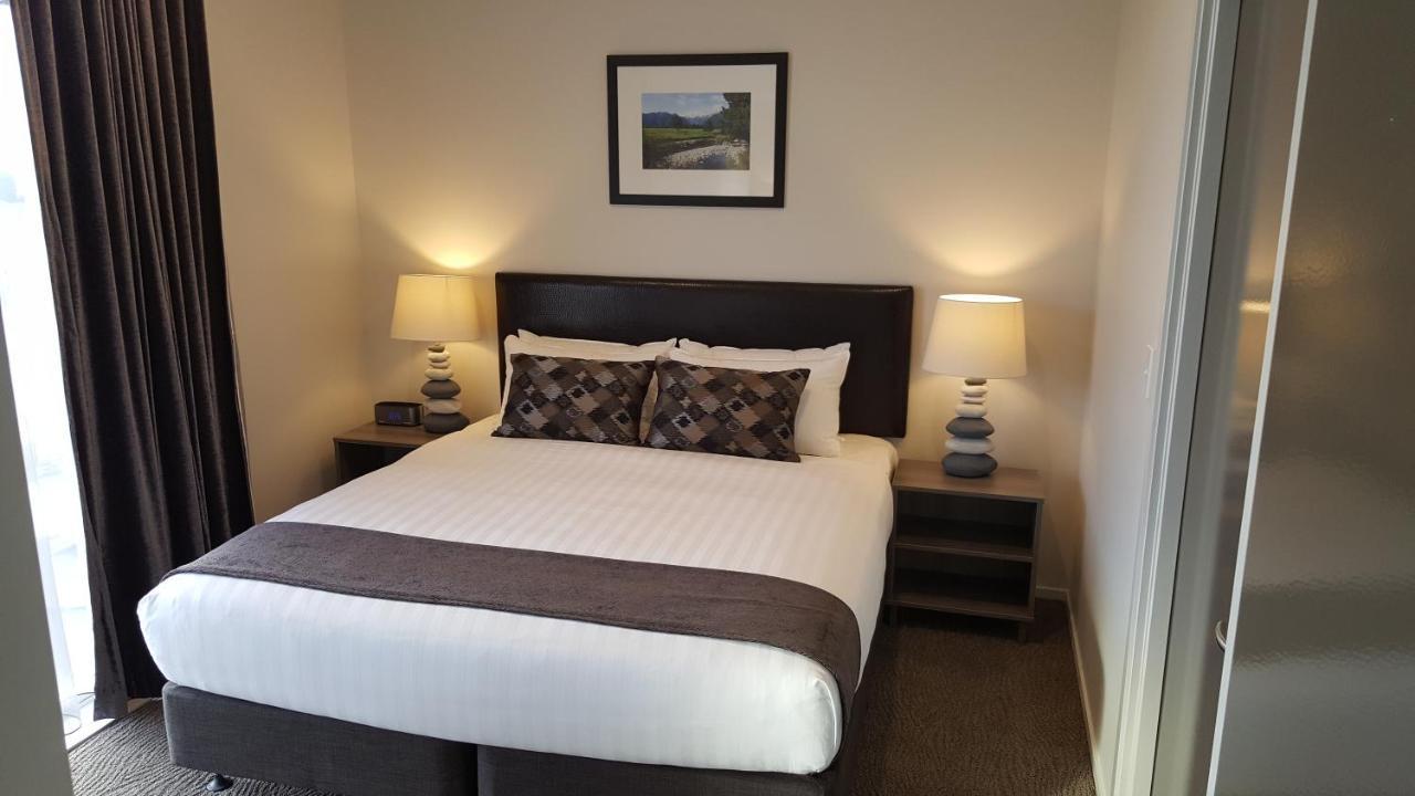 Ramada Suites By Wyndham Queenstown Remarkables Park Bagian luar foto