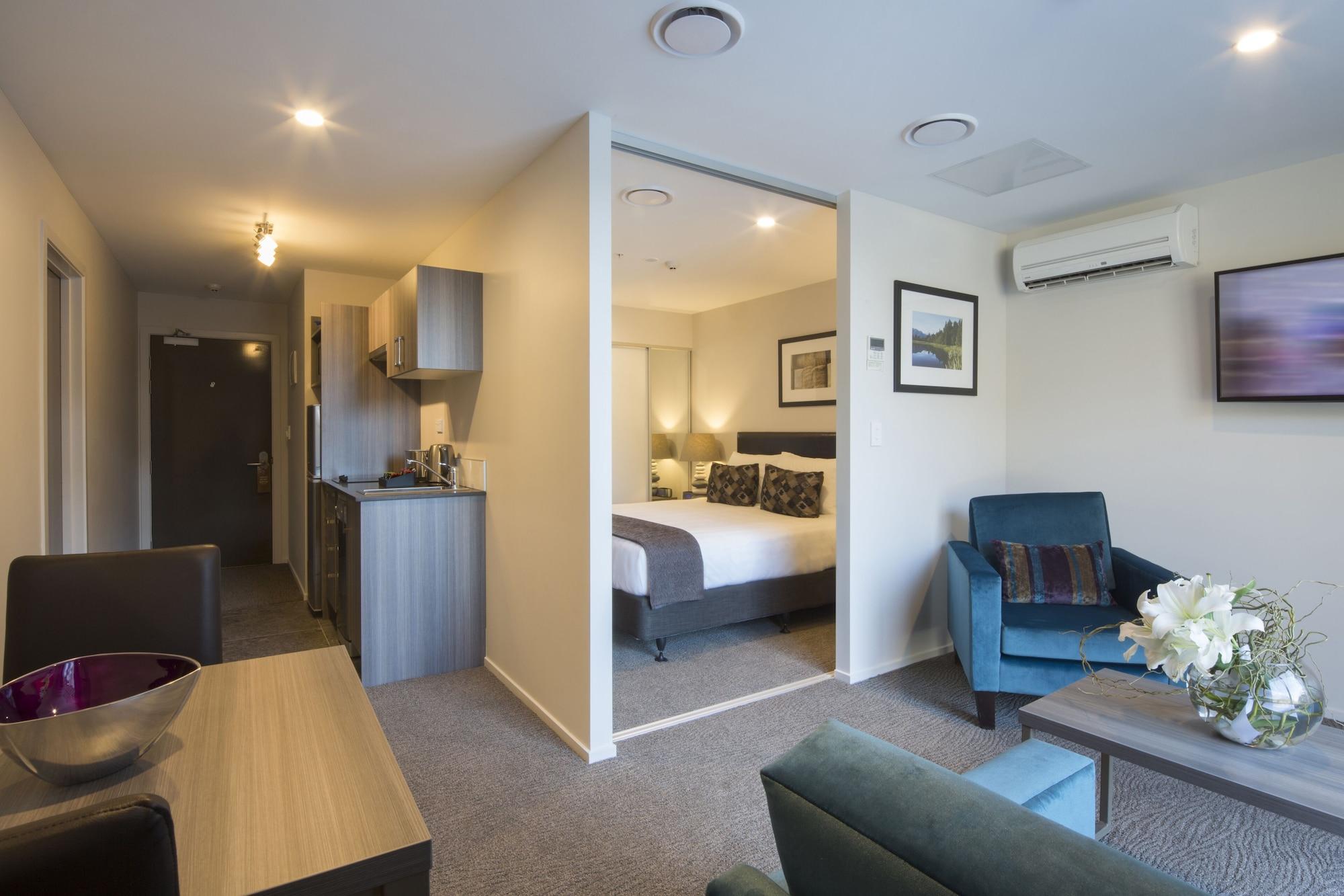 Ramada Suites By Wyndham Queenstown Remarkables Park Bagian luar foto