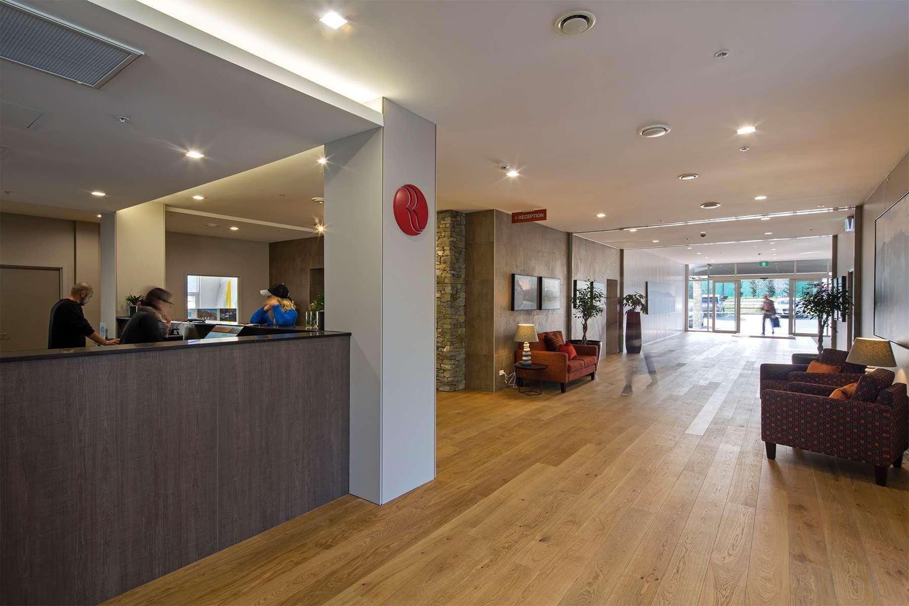 Ramada Suites By Wyndham Queenstown Remarkables Park Bagian luar foto