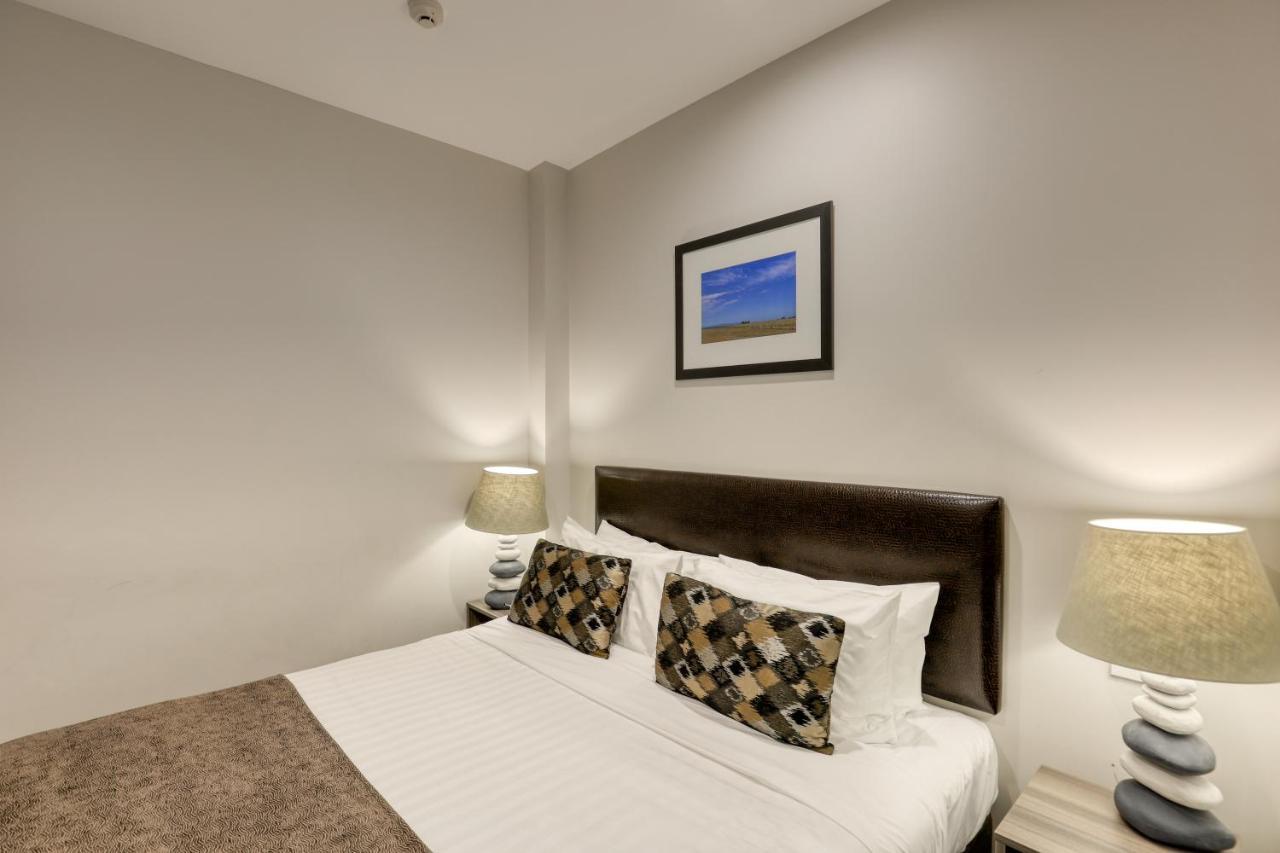 Ramada Suites By Wyndham Queenstown Remarkables Park Bagian luar foto